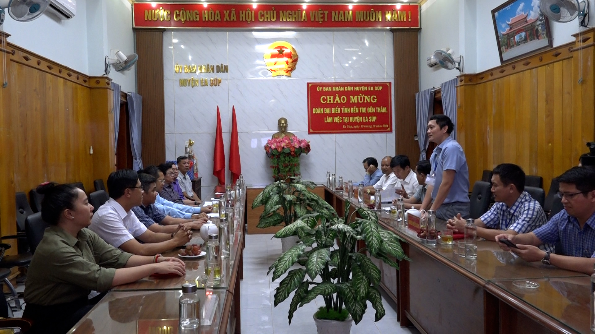 quang cảnh buổi làm viêcj
